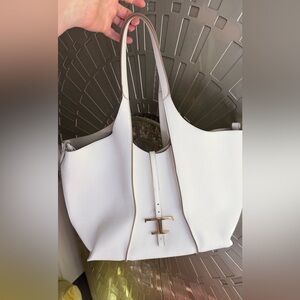 Tod’s Shopper Tote in Cream
